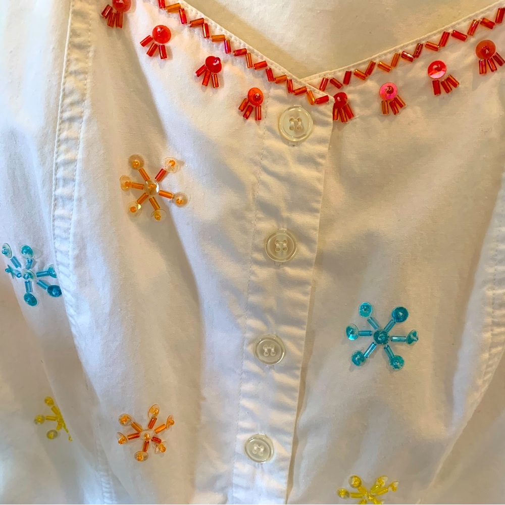Chaus Sport Sleeveless Button Down Top - Picture 2 of 10